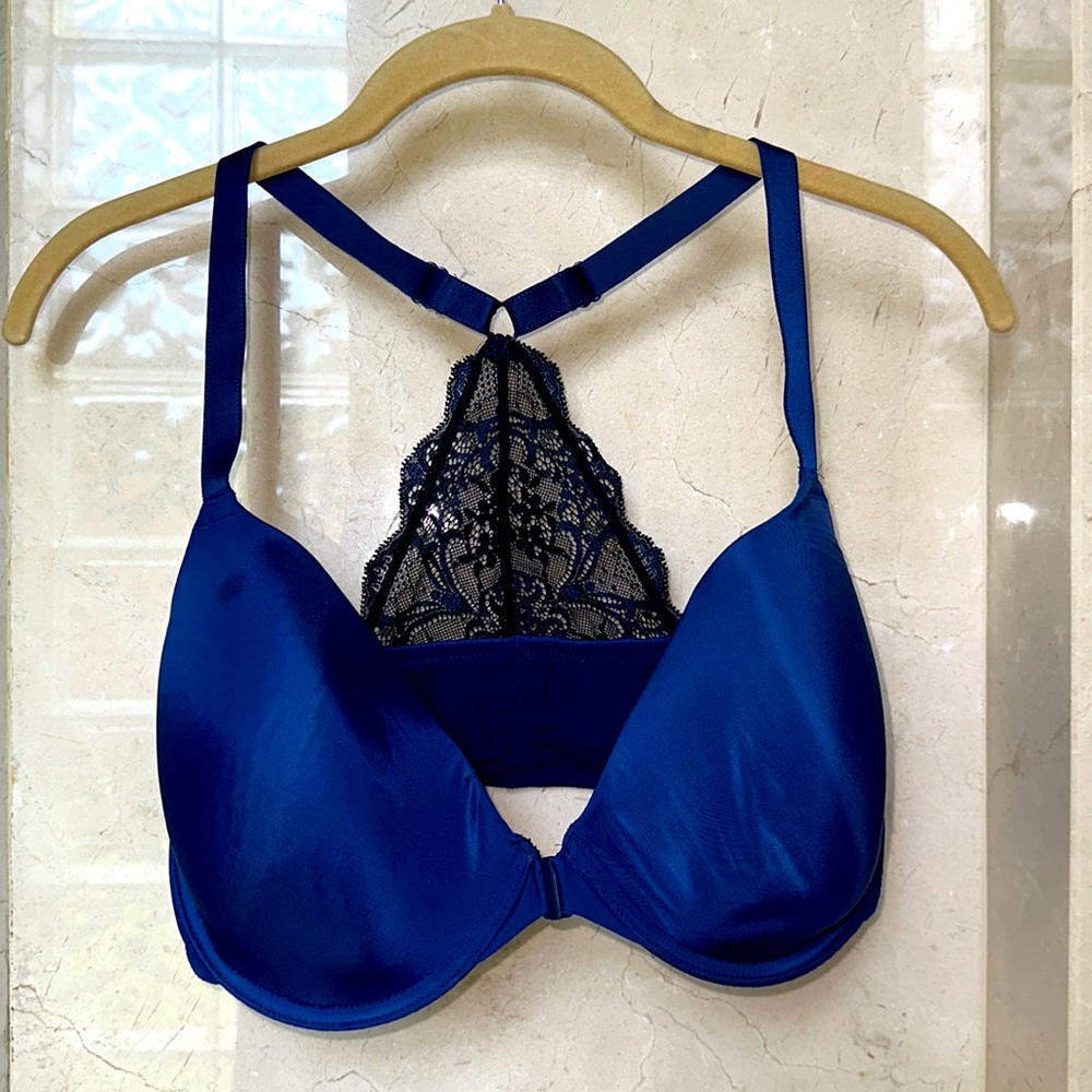 Elegant Blue Lace Women's Bra